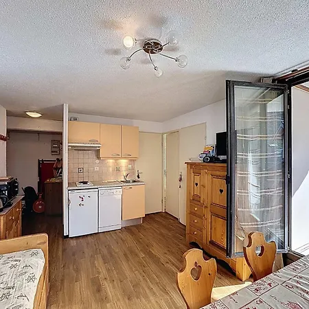 Les Menuires : 6 Pers, Pied Des Pistes Appartement *